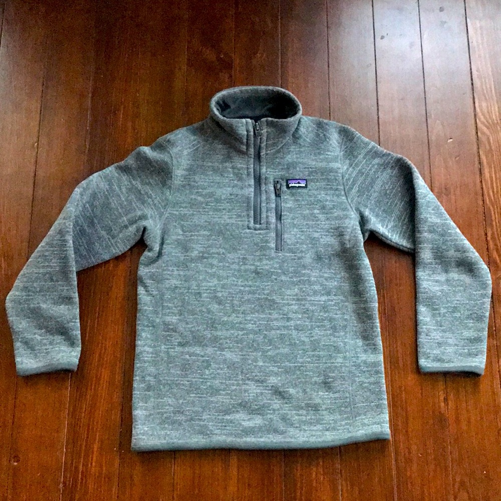 Patagonia pullover size 12, heathered gray